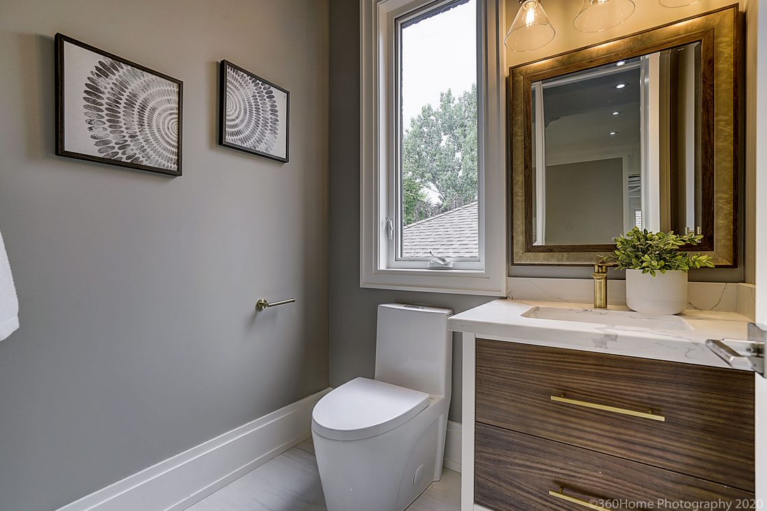 1427 Rougemount Dr Pickering