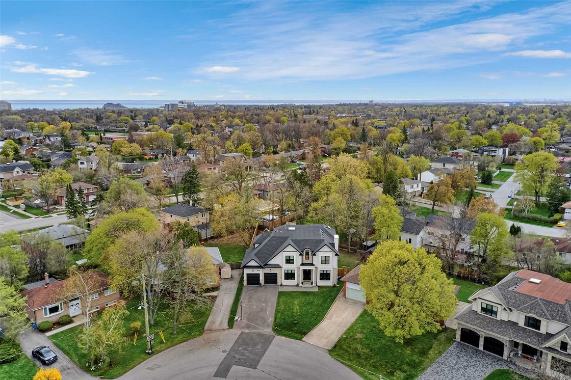 2096 Seabrook Drive, Oakville-1