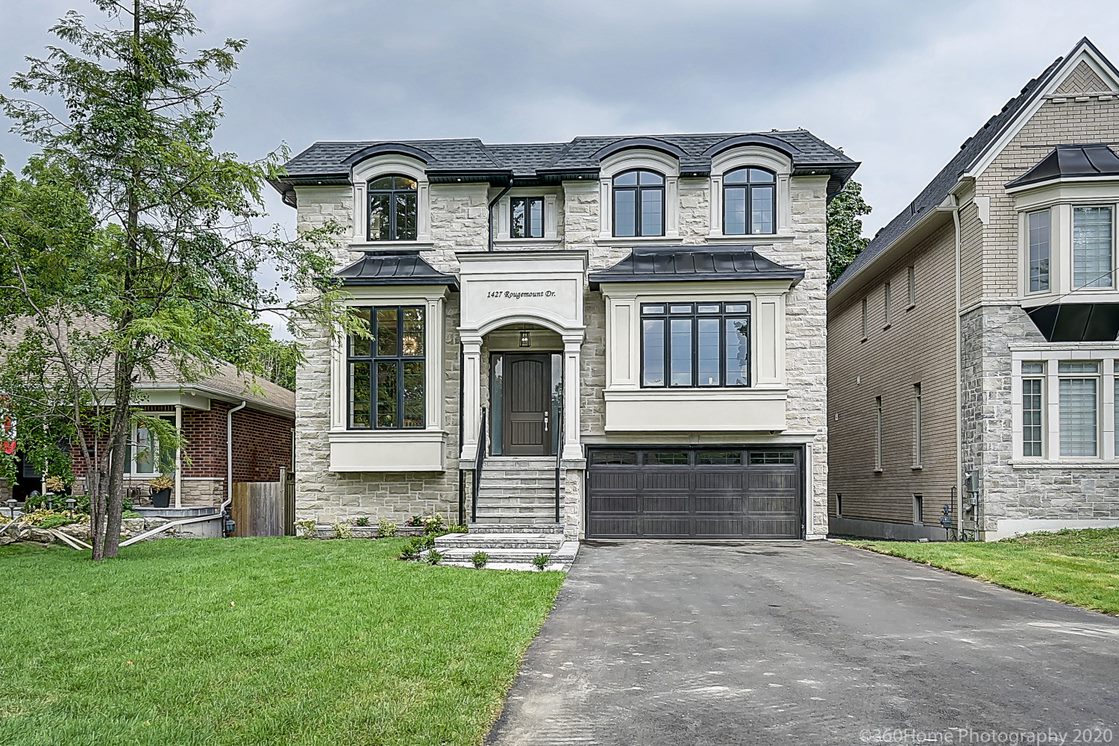 1427 Rougemount Drive, Pickering